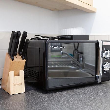 Serviced Apartment In Liverpool City Centre - Free Parking - Balcony - By Happy Days Luaran gambar