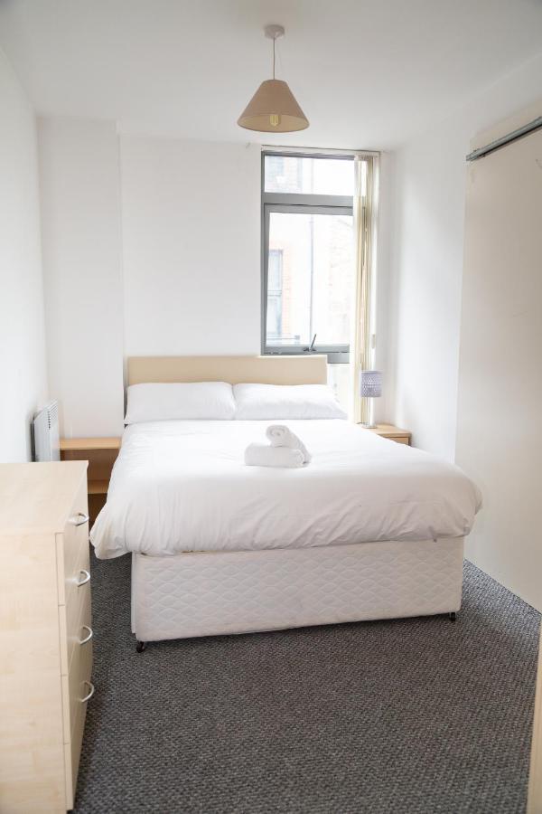 Serviced Apartment In Liverpool City Centre - Free Parking - Balcony - By Happy Days Luaran gambar