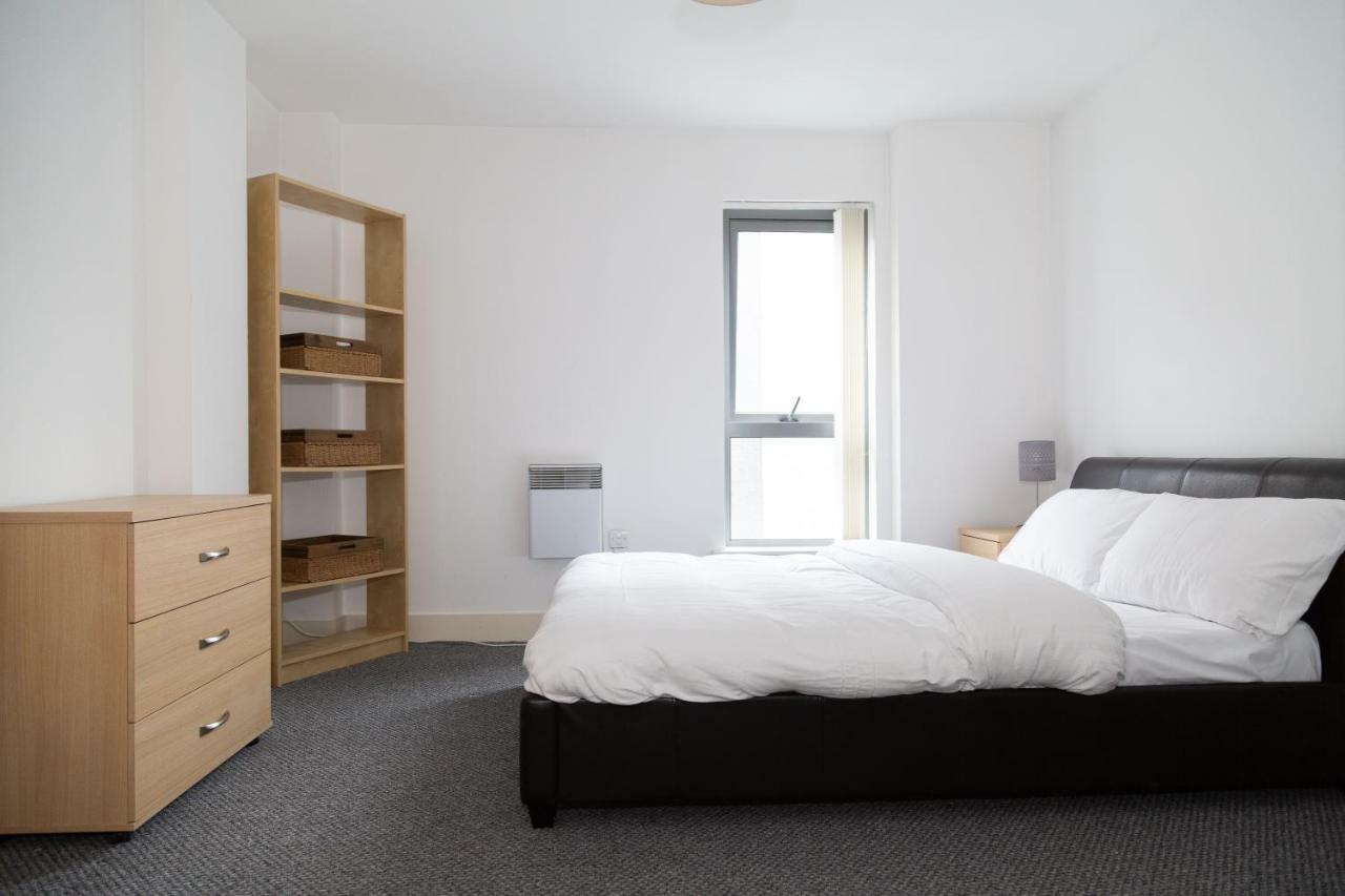 Serviced Apartment In Liverpool City Centre - Free Parking - Balcony - By Happy Days Luaran gambar