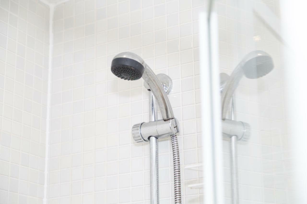 Serviced Apartment In Liverpool City Centre - Free Parking - Balcony - By Happy Days Luaran gambar